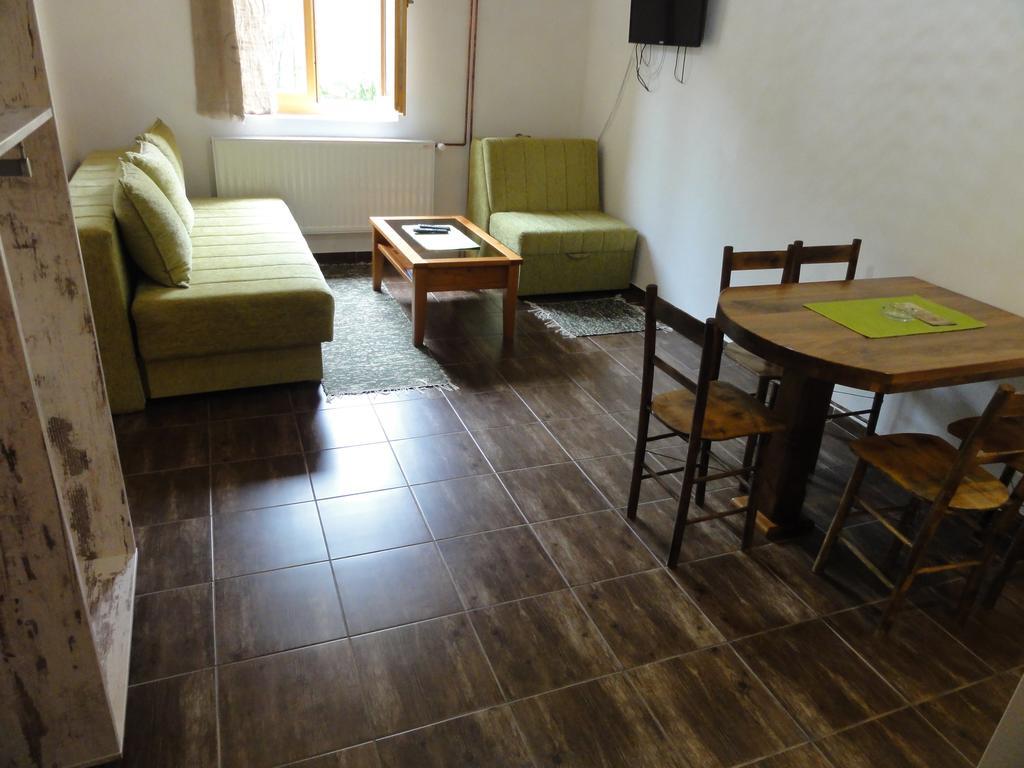 Staroplaninski Apartments Crni Vrh Luaran gambar